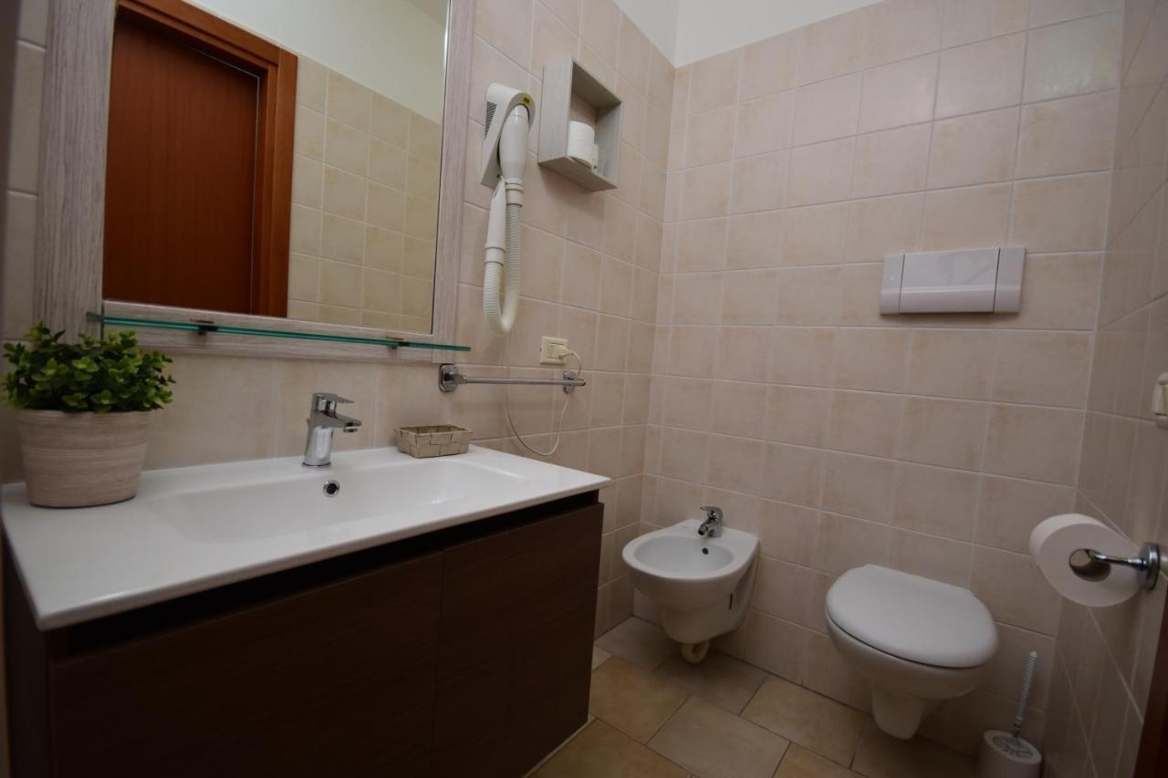 Hotel E Appartamenti La Solaria San Giovanni Rotondo Exterior foto