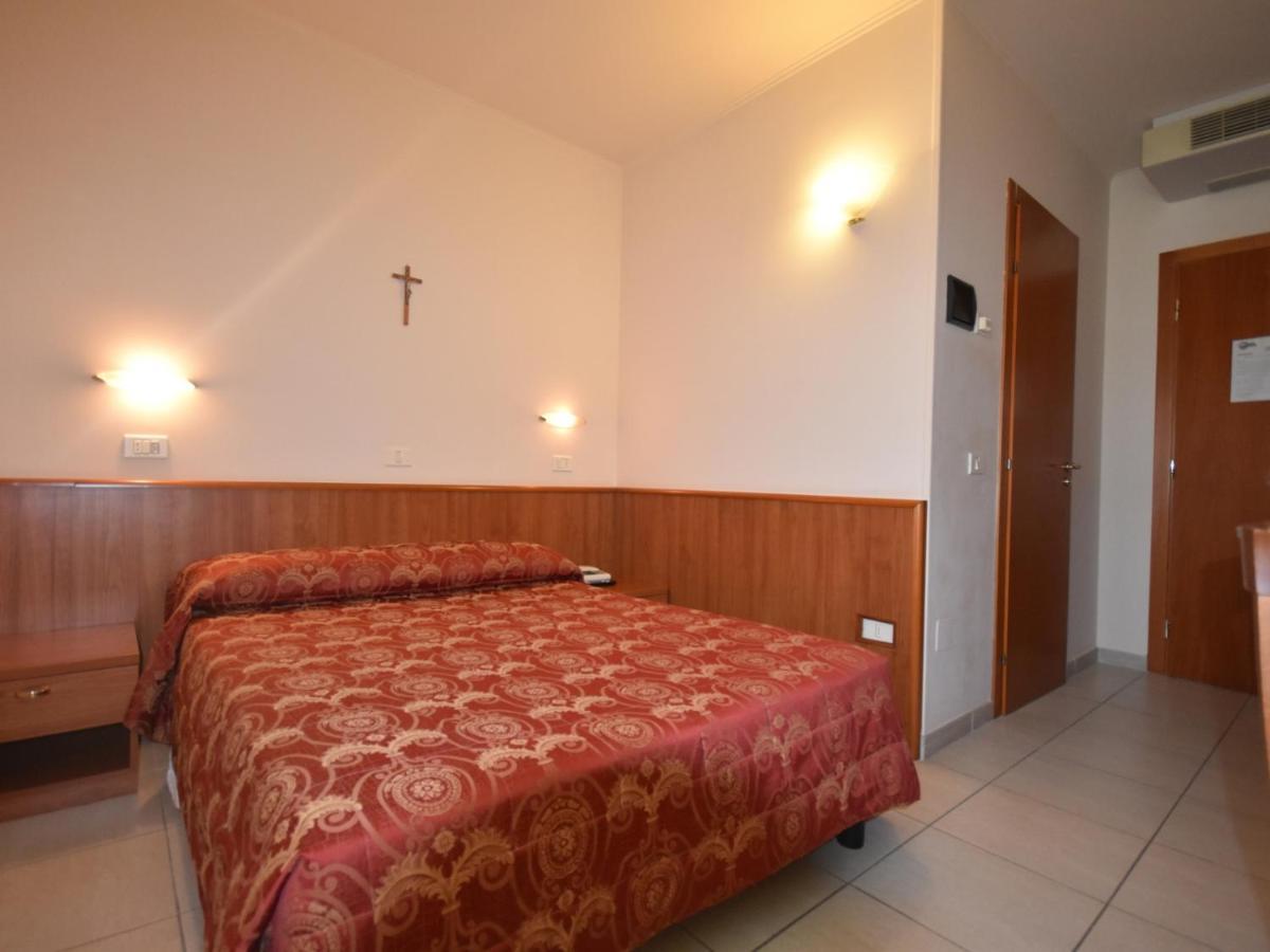 Hotel E Appartamenti La Solaria San Giovanni Rotondo Exterior foto